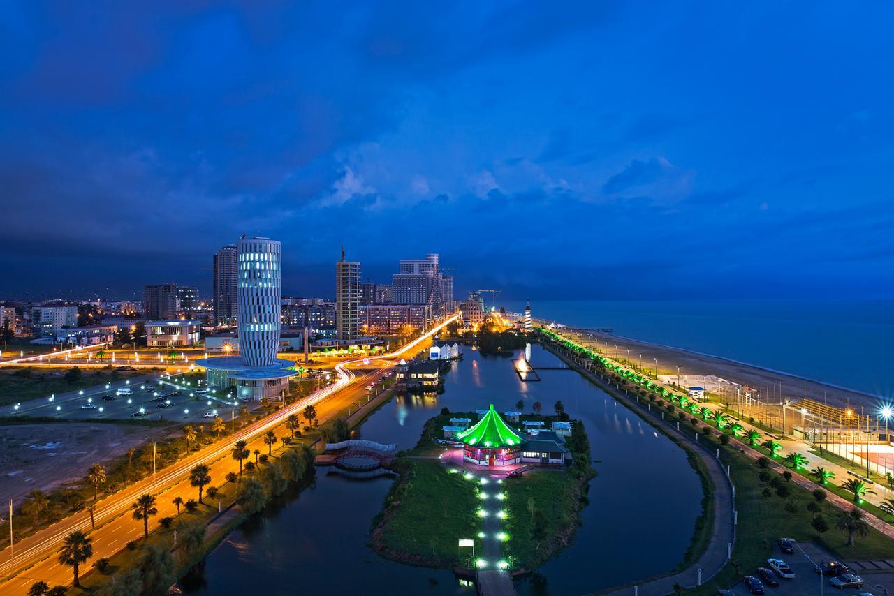 באטומי Penthouse Hotel מראה חיצוני תמונה