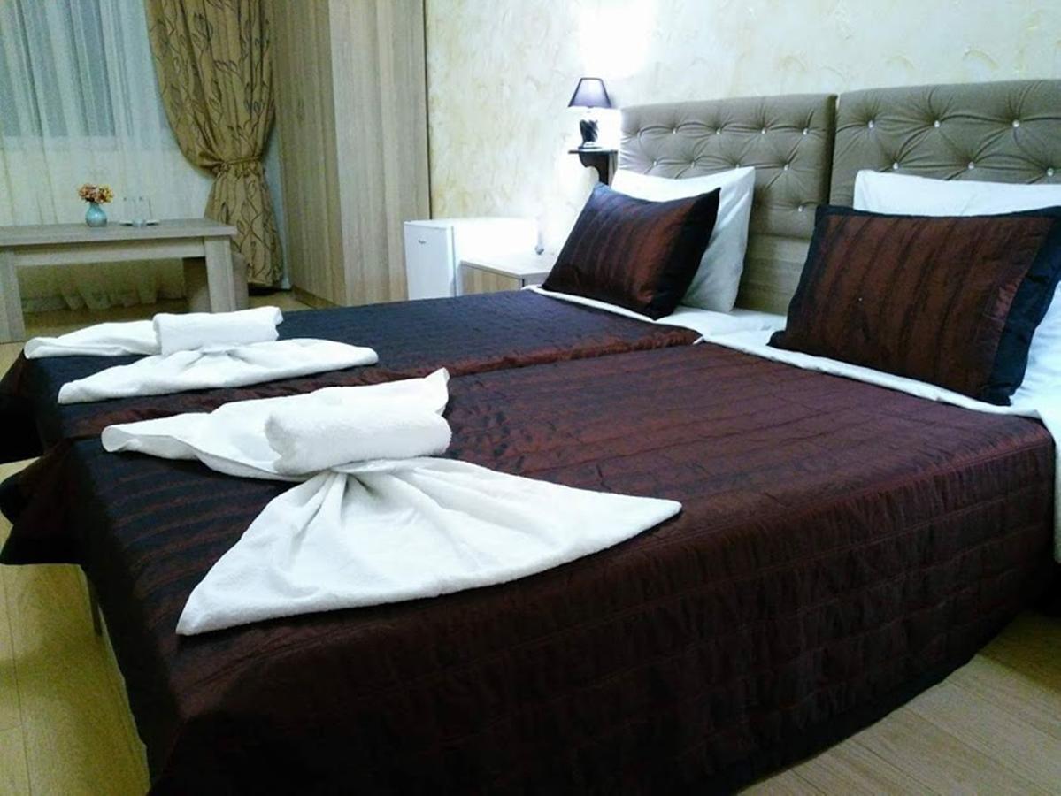 באטומי Penthouse Hotel מראה חיצוני תמונה