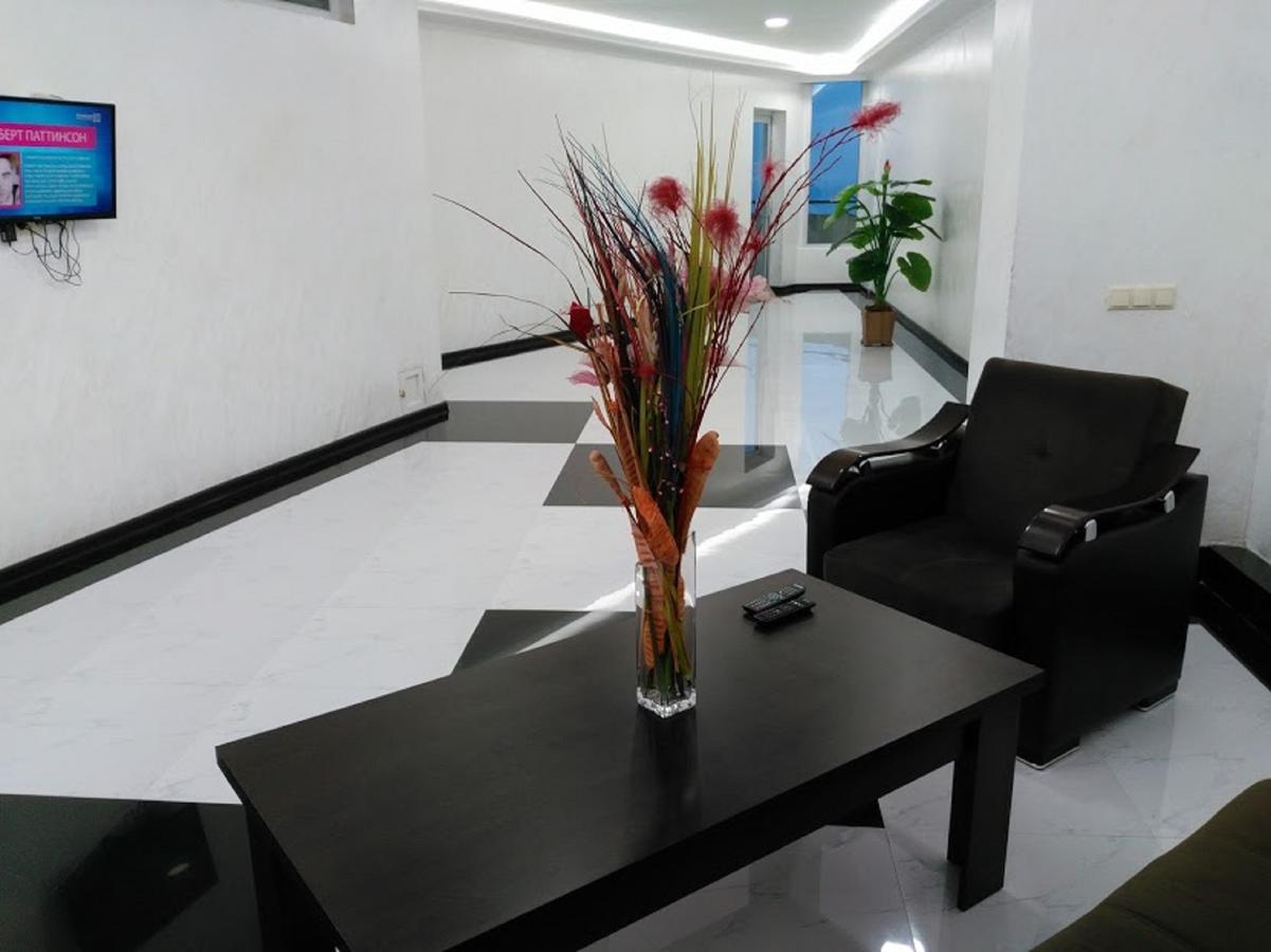 באטומי Penthouse Hotel מראה חיצוני תמונה