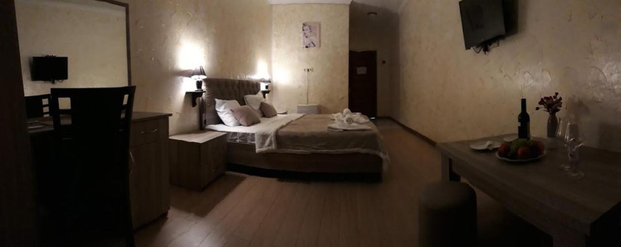 באטומי Penthouse Hotel מראה חיצוני תמונה