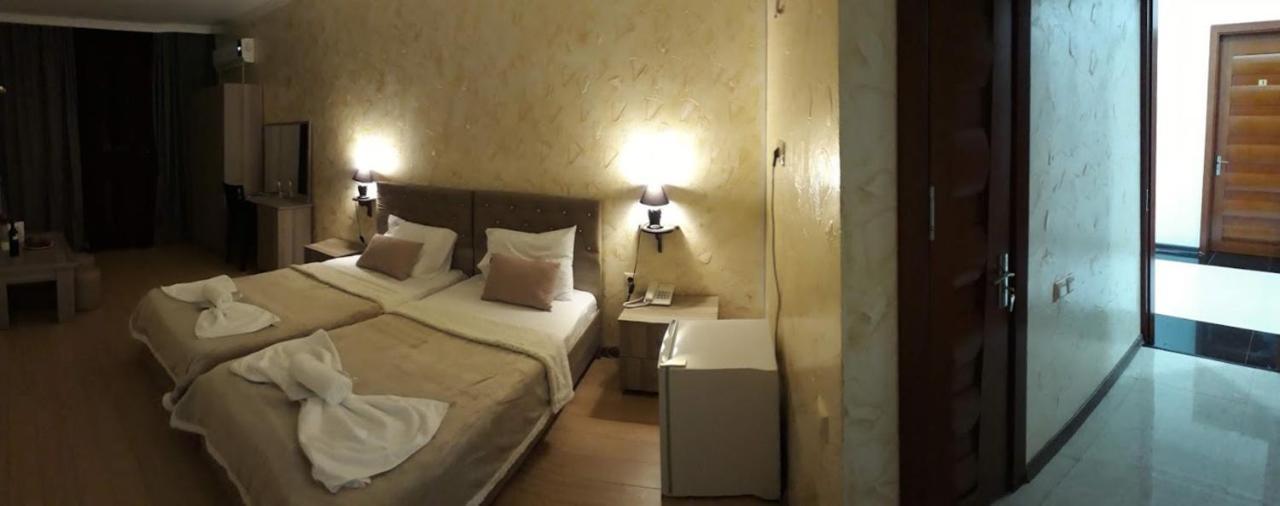באטומי Penthouse Hotel מראה חיצוני תמונה