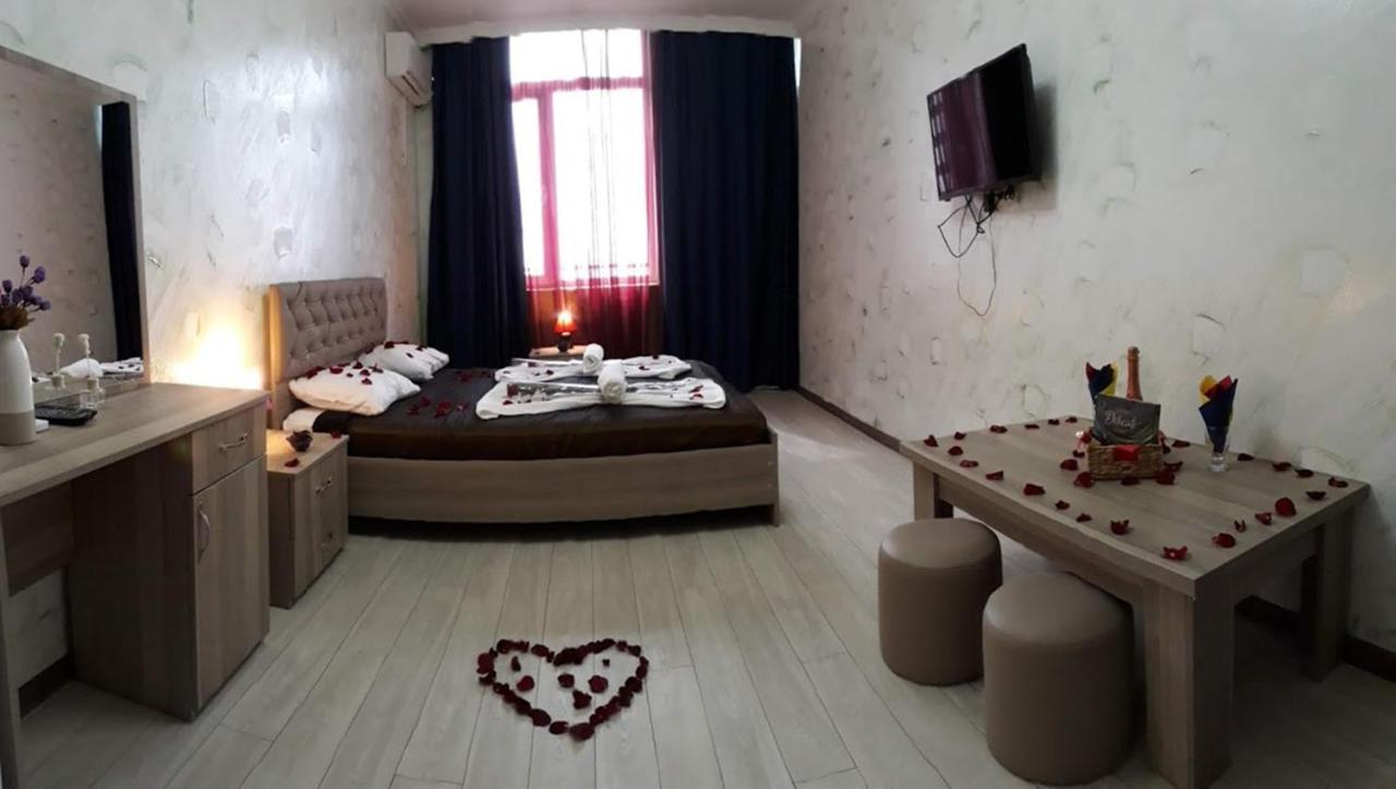 באטומי Penthouse Hotel מראה חיצוני תמונה
