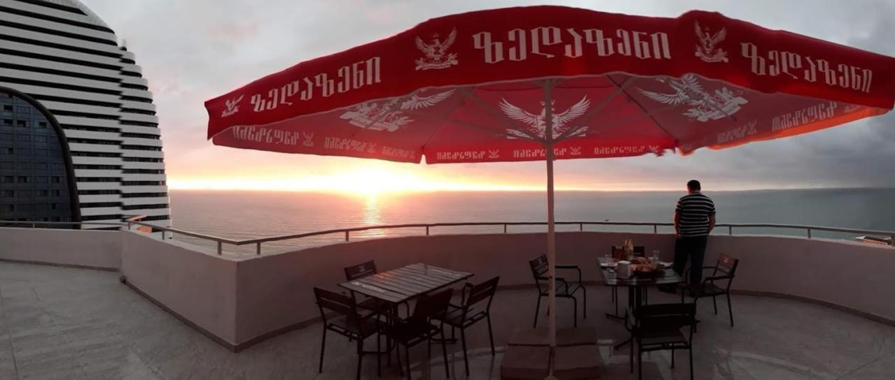 באטומי Penthouse Hotel מראה חיצוני תמונה